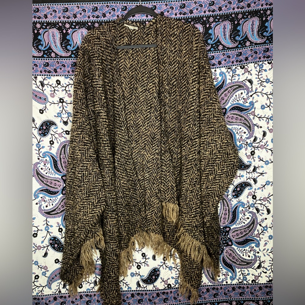 Weave of the Irish wool tweed poncho